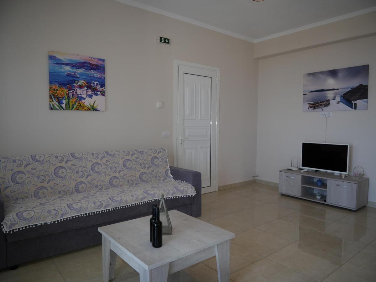 Roza'S Family House Daire Imerovigli  Dış mekan fotoğraf