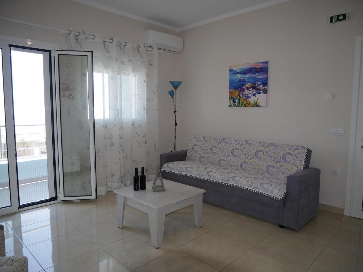Roza'S Family House Daire Imerovigli  Dış mekan fotoğraf